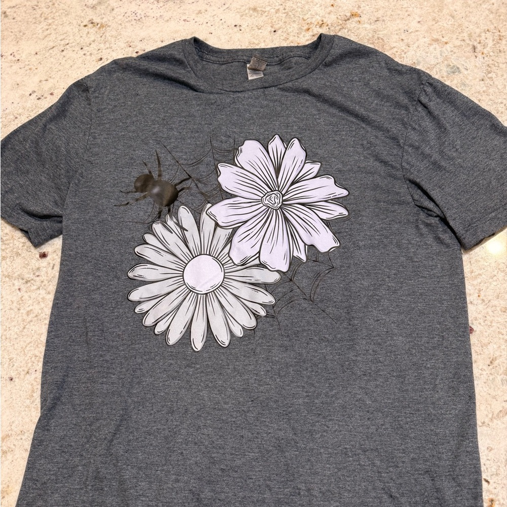Gildan Gray Floral Short Sleeve Tee